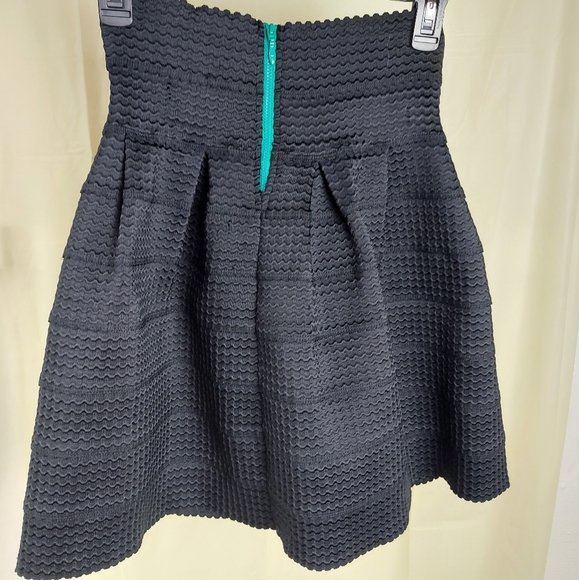 ANTHROPOLOGIE Structured Skater Skirt XS/S - Picture 7 of 14